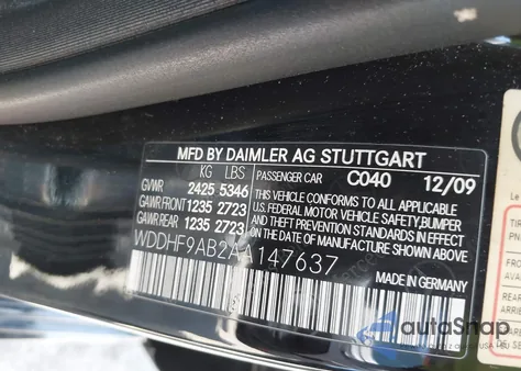 2010 Mercedes-Benz E 550 4Matic z USA, uszkodzony, nr VIN WDDHF9AB2AA147637